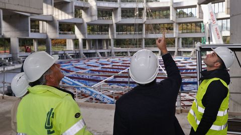 Empiezan los trabajos para tratar de montar la cúpula de Bastiagueiro