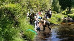 Alumnos del colegio Curros Enr�quez de la capital y del Casti�eiro de Laza realizaron actividades ambientales de la mano de la CHMS