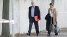 Crespo y su letrada, llegando a la Audiencia Nacional.