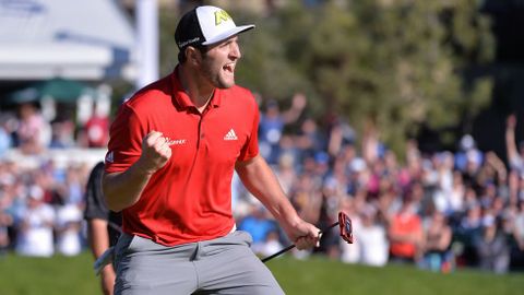 El golfista vasco Jon Rahm celebra el triunfo en el torneo de San Diego.