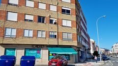 La fallecida viv�a de alquiler en un segundo piso del edificio n�mero 669 de la carretera de Castilla, en Nar�n