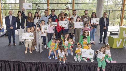 Foto de grupo de los premiados del programa Voz Natura