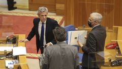 Rueda, este mi�rcoles junto a Diego Calvo y Francisco Conde, en su primera sesi�n parlamentaria como presidente de la Xunta.