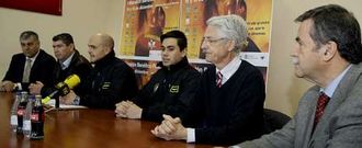 Cargos pol�ticos, bomberos y representantes de Veicar, presentaron ayer la novedosa iniciativa.