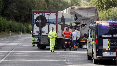 El accidente tuvo lugar en un tramo de tres carriles de la carretera N-120