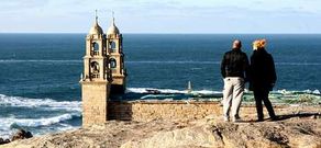 <span lang= es-es >Baldaio y Traba</span>. El Ministerio de Medio Ambiente invierte m�s de 200.000 euros en la reparaci�n de los da�os del temporal en Baldaio y Traba de Laxe. Tragsa realiza las obras en estos dos puntos y tambi�n en el paseo mar�timo de O �zaro.