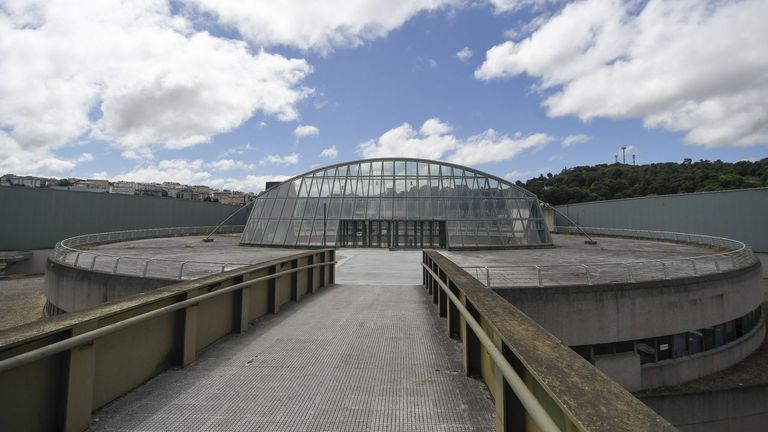El Pazo de Feiras se encuentra al lado del parque del Mi�o