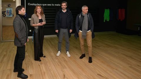 El conselleiro de Presidencia, Xustiza e Deportes, Diego Calvo, acompa�ado por el secretario xeral para o Deporte, Roberto Garc�a, visitaron el centro para supervisar el resultado final