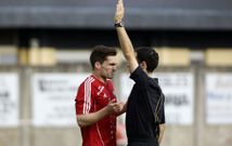 <span lang= es-es >Protecci�n</span>. La necesidad de que los colegiados puedan impartir justicia sin coacciones es valiosa y, adem�s, tambi�n son deportistas que se juegan ascensos o descensos a final de temporada. 