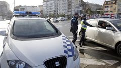 Imagen de archivo de un control realizado por la Polic�a Local de Ribeira
