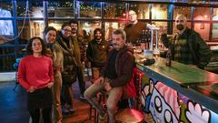 Vecinos del casco hist�rico sur de Ourense en El Pueblo Caf� Cultural