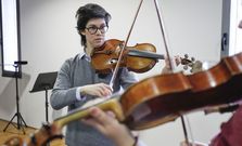 Isabel Villanueva imparti� ayer un curso de viola en Santiago y continuar� hoy. 