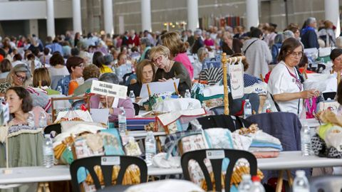 Unha edici�n pasado do encontro de palilleiras Cidade de Pontevedra