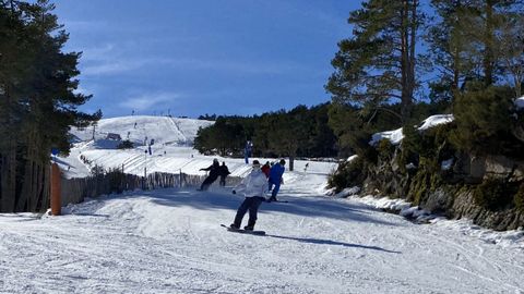 Los aficionados podrn disfrutar de nuevo de la nieve en Manzaneda este fin de semana