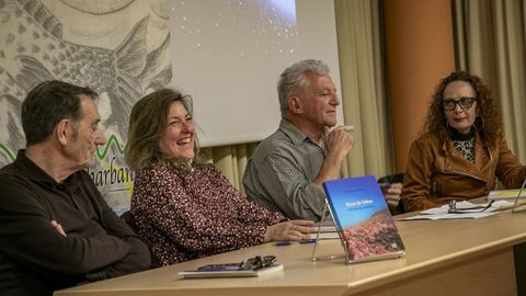Presentaci�n do libro de Ignacio Castro, �Roxe de Sebes�, no acto mensual de Barbantia