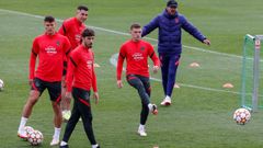 Entrenamiento de los rojiblancos antes de recibir al Liverpool