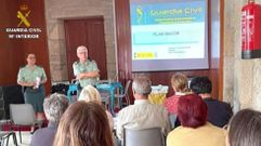 Charla de la Guardia Civil en Ponte Caldelas en el marco del Plan Mayor