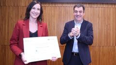 Ver�nica e o conselleiro de Ciencia e Universidades, en Santiago.