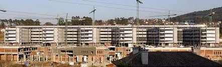 Ajenas a las pol�micas pol�ticas, las obras del nuevo hospital de Beade siguen avanzando y se encuentran ya en su tramo final.