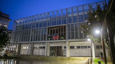 La casa consistorial de Ribeira est� pendiente de colocar el nuevo mobiliario