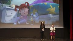 Chelo Loureiro e Luc�a Ser�n, na presentaci�n en Ourense do filme �Valentina�.