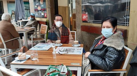 �Este caf� nos va a saber a gloria. Esto no es lo que hace da�o, sino las reuniones�, dec�an Mar�a Eugenia y Francisca Romero en la terraza de La Antigua