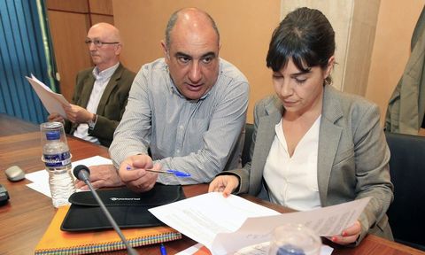 Las medidas adoptadas por el gobierno local causaron un profundo malestar en la oposici�n. 