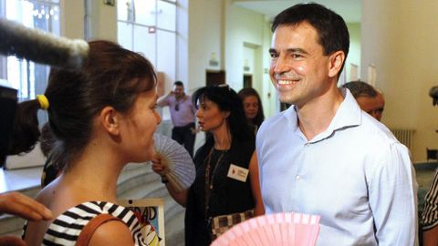 Andr�s Herzog, a la derecha