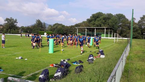 El Sporting Union Agen, equipo de la primera divisi�n francesa, realiza su pretemporada en el Club de Campo La Fresneda