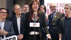 La cabeza de lista de Junts per Catalunya, Laura Borrs, celebra junto al presidente de la Generalitat, Quim Torra 