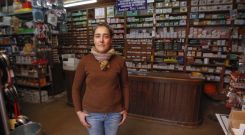 Violeta D�az dirige Ferreter�a Maluco de Sarria, un negocio que abri� su abuelo hace m�s de ochenta a�os. 