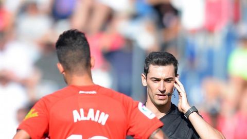 Mu�iz Ruiz en su partido de debut en Segunda Divisi�n