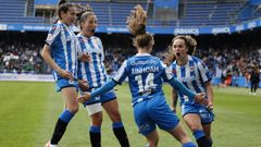 Las jugadoras del D�por Abanca festejan un gol en Riazor