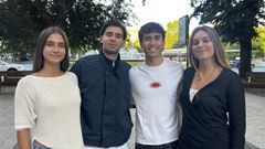 De izquierda a derecha, Clara Viqueira, Mart�n Barros, �ngel M�guez y Mar�a Herrero. Son parte de los impulsores del perfil de redes sociales Fiestas Coru�a, donde crean comunidad en torno al ocio entre los universitarios y j�venes de la ciudad. 