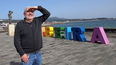 Antonio Lij�, Tucho, pas� de la barra del bar familiar en Ribeira a los caf�s en alta mar