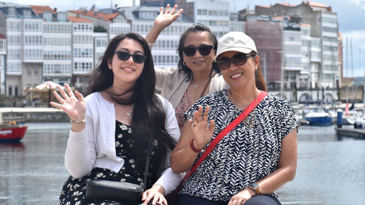 Los cruceristas que llegan a Galicia se debaten entre las hamburguesas, el pulpo o la tortilla