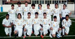 La mayor�a de jugadores del CF Monforte se estrena esta temporada en la liga provincial.