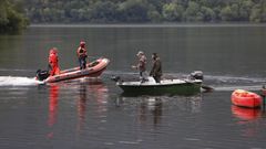 Equipos de Emergencias y voluntarios siguen rastreando las aguas y orillas del Mio en busca de Mitogo
