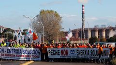 rabajadores de Alcoa se desplazan a San Cibrao (Lugo) para protestar contra el Expediente de Regulaci�n de Empleo (ERE) de la empresa en las plantas de A Coru�a, con lo cual solo se salvar�a la lucense en Galicia, y Avil�s