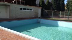 Imagen de archivo de la piscina de O Temple