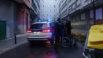 Los agentes detuvieron a un var�n en silla de ruedas en la calle Manuel Deschamps