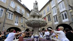 San Vicente volvi� a convertir el agua en vino