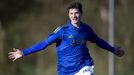 Pelayo Margolles celebra un gol con el cadete A del Real Oviedo