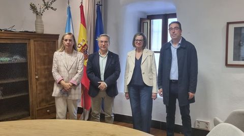 Teresa Garca, Luis Menor, Mara del Carmen Gonzlez y Carlos Tern se reunieron en O Barco.
