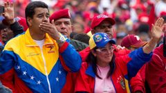 El presidente de Venezuela, Nicol�s Maduro, junto a su esposa, Cilia Flores, en un acto pol�tico en Caracas en el 2013.