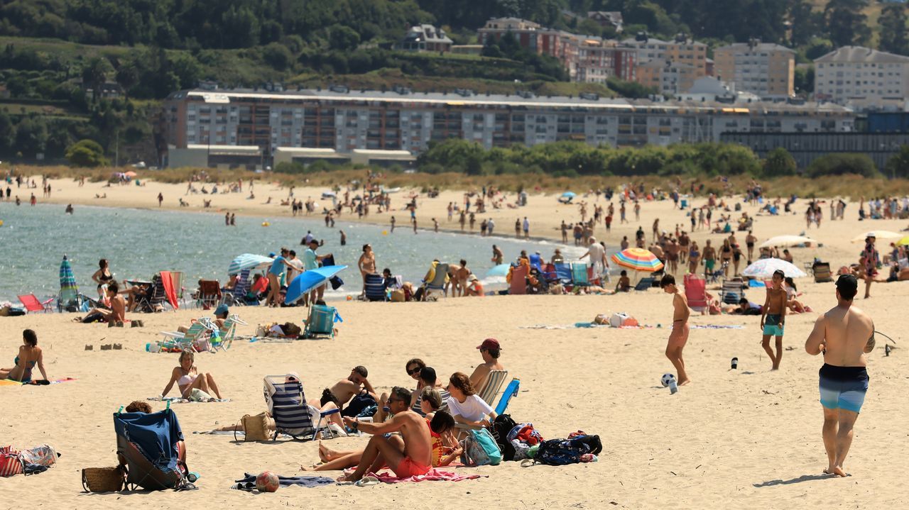 A Mariña disfruta del sol y vuelve a escapar de otra ola de calor