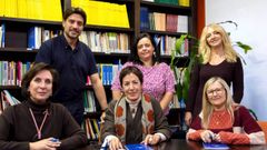 De izda a dcha. Elvira Vilorio Gonz�lez (decana del Colegio Oficial de Psicolog�a del Principado de Asturias), Elena Cubero Briz (secretaria), Ang�lica Rodr�guez Garc�a (vocal), Juan Arias Alvarez (tesorero), Adriana Fern�ndez Garc�a (vocal) y Cristina Soto Balbuena (vocal)