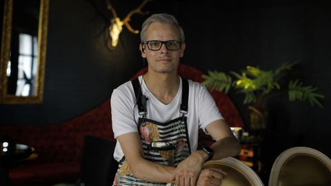 En el Zojo, el local que abri� hace 16 a�os en su pueblo, Betanzos, especializado en cocteler�a