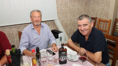 COMIDA DE DESPEDIDA A JAVIER MARCOS BARREIRO, JEFE DE ESCUADRON DE VIGILANCIA AEREA DEL BARBANZA EN EL RESTAURANTE BENJAM�N DE ROIS