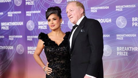 Salma Hayek junto a su marido Fran&ccedil;ois-Henri Pinault en una ceremonia de gala en abril